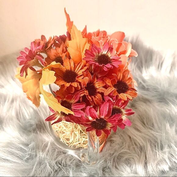 Small Autumn Floral Tabletop Vase - Picture 3 of 4